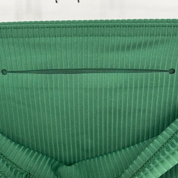 Lululemon Base Pace‎ High-Rise Short 8" Ribbed Nulux Everglade Green Size 2 - Picture 8 of 10
